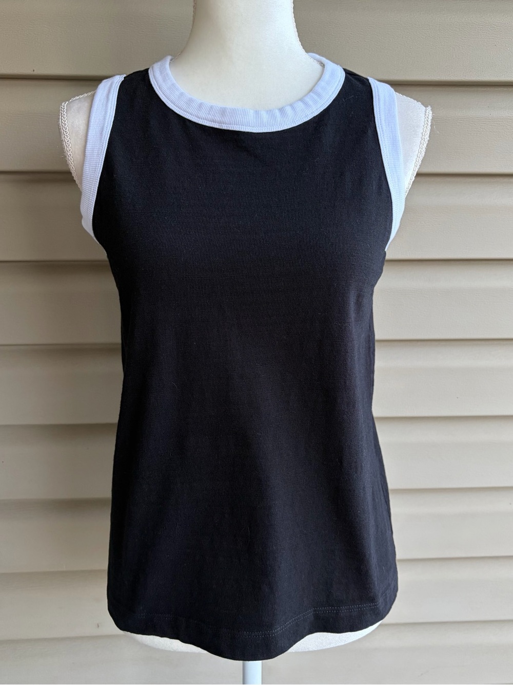 •LOFT• Black & White Contrast Trim 100% Cotton Tank Top - Size Medium